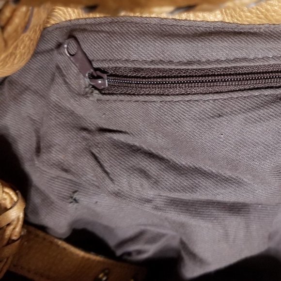 COPY - Golden Tan Shoulder Bag - Picture 9 of 16